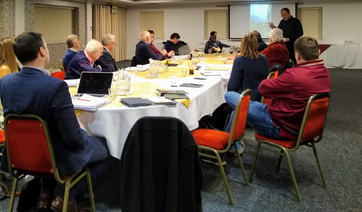 Thanks to Bruce Taylor for giving such an informative and passionate talk about @litterevesham  - we're keen to work in partnership to improve our town and create a #cleanEvesham 
#EveshamHour 
facebook.com/antilittereves…