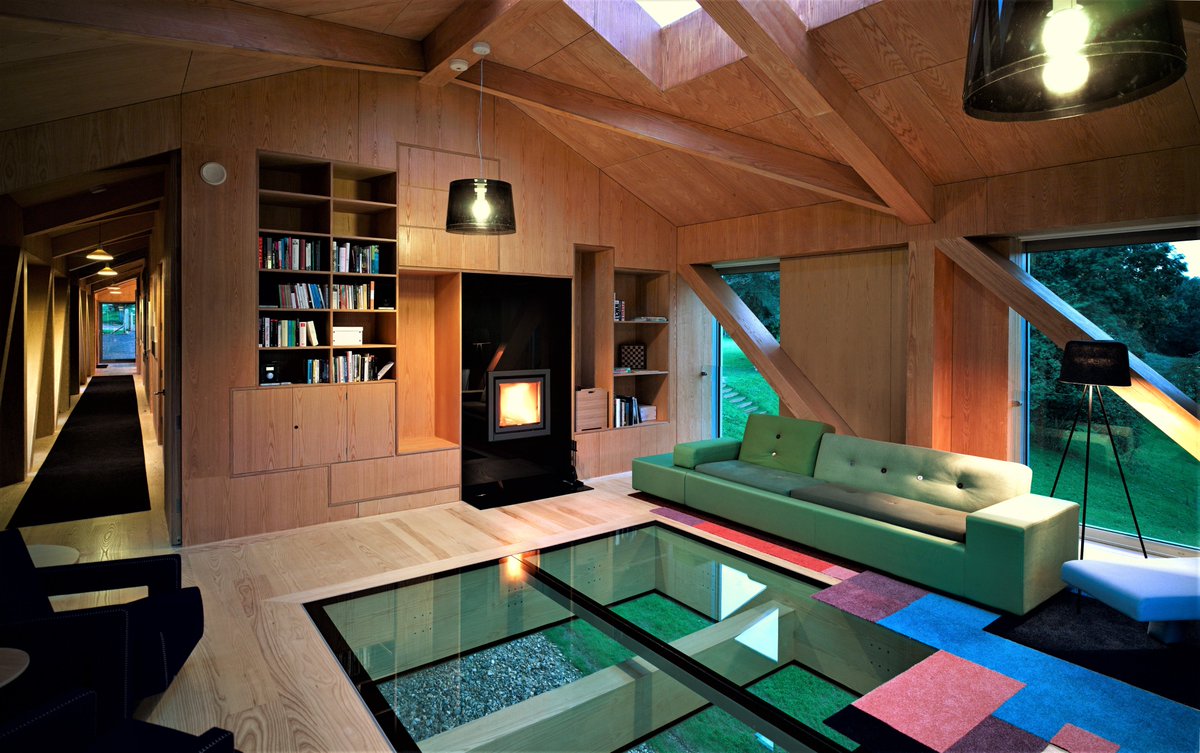 No plans for Half Term yet? bring the kids- and the dog- to #BalancingBarn. Book a last minute special offer living-architecture.co.uk/book.asp
#unusualstay #coolplaces #familygathering #holidayswithkids #lastminuteescape #dogfriendly #naturelovers #halfterm