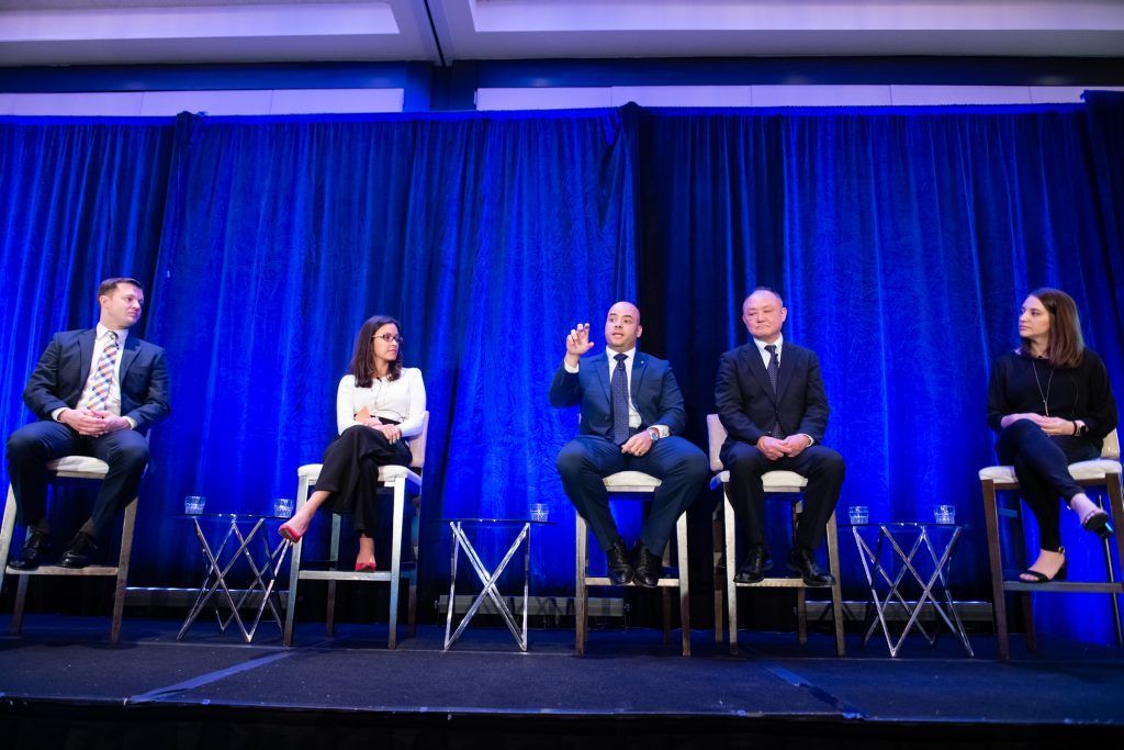 usgrainscouncil's tweet image. After a grueling year that included an ongoing #tradewar with #China, 🇨🇳unprecedented weather challenges🌧and a flurry of trade deals, more than 350 attendees heard the latest developments and predictions from 3 experts #Grains20 yesterday.

 buff.ly/2UV2hR0