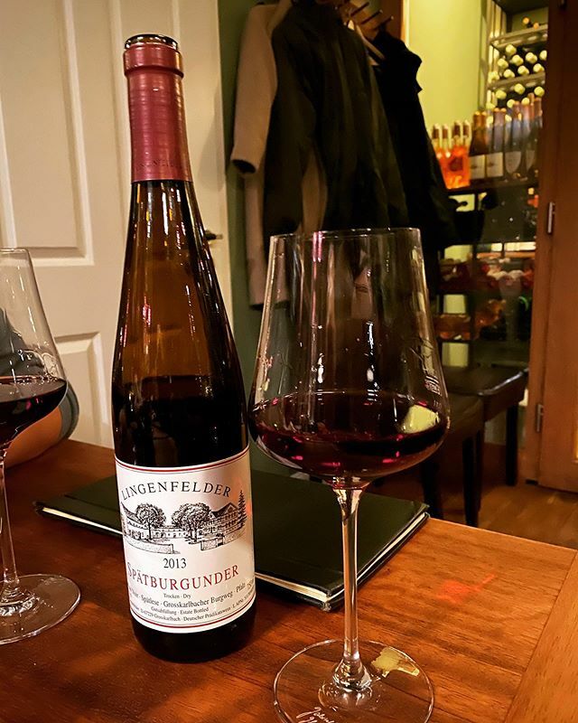 Red wine  time🤩

Spätburgunder (Pinot Noir) 2013
.
.
#düsseldorf #duesseldorf #holiday #wine #redwine #rotwein #wein  #happy #germany #qualitytime  #omg #thanksgod #lovelife #lovemylife #life  #happy  #city  #instadaily #soexcited #instagood #instatr… ift.tt/37plhtJ