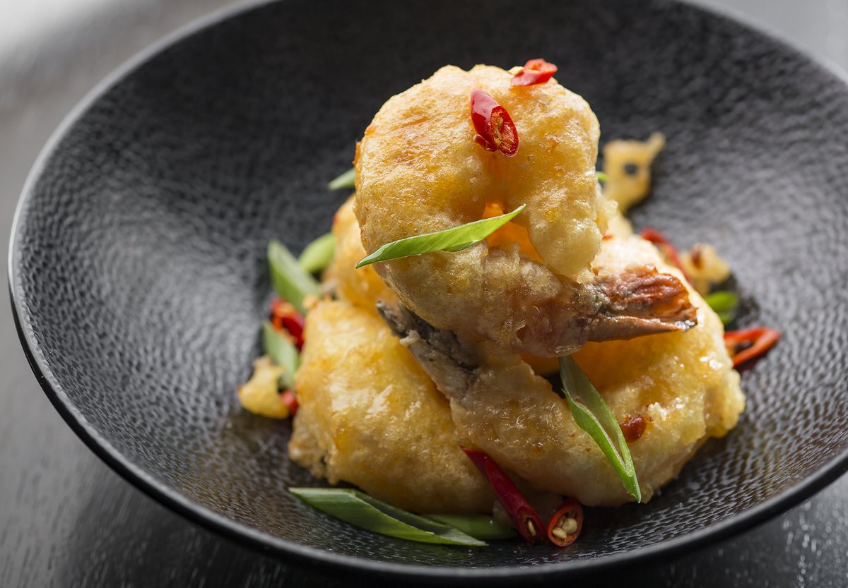 Our Sweet Chili Shrimp is a great way to start dinner or pair with Happy Hour! Come give it a try! 🍤🌶🥂