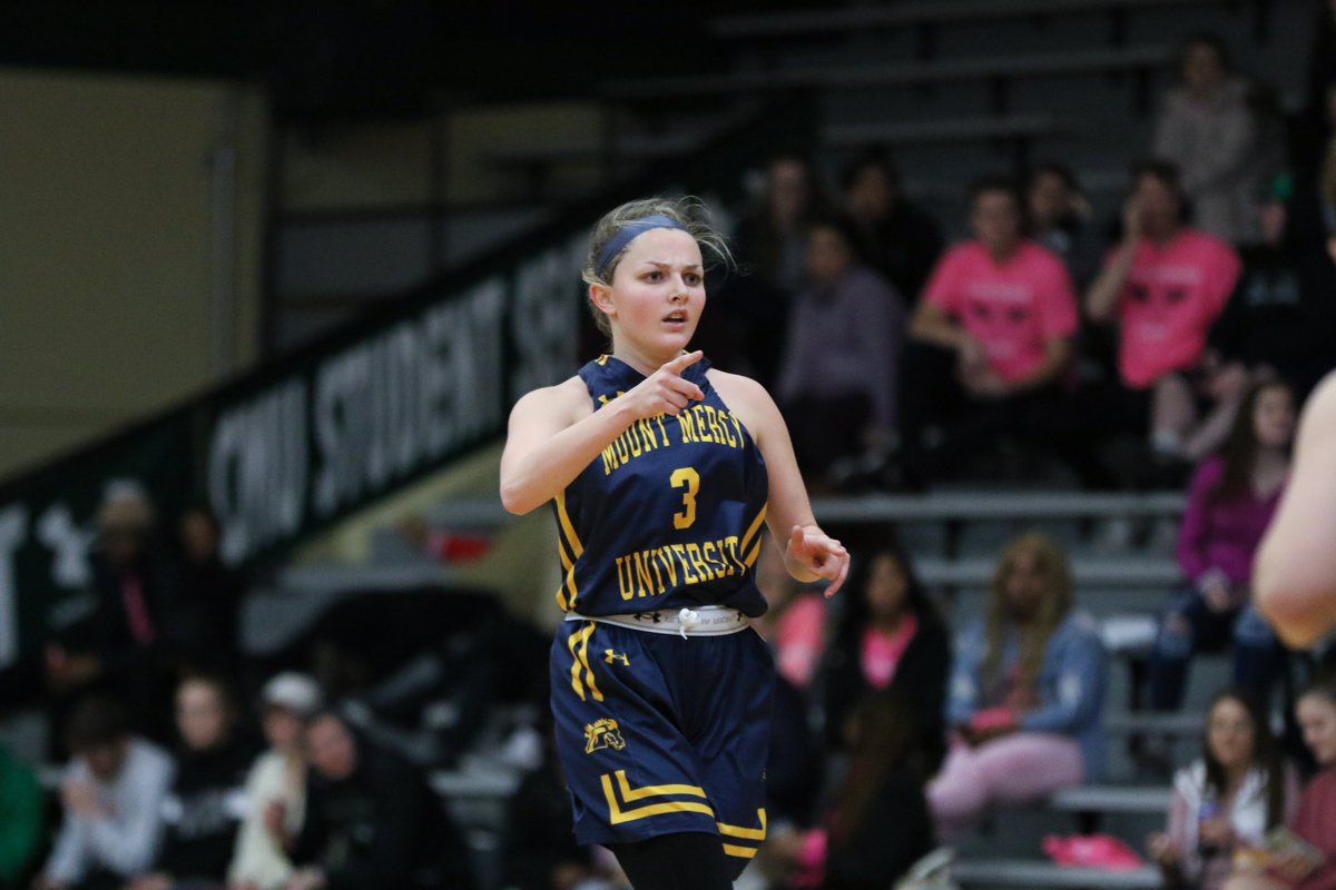 jeff_yoder's tweet photo. @CCAHS alum Abbi Kinnaird had 10 points and four assists for Mount Mercy in a loss at CMU last night. https://t.co/TRBX3cV1Ol