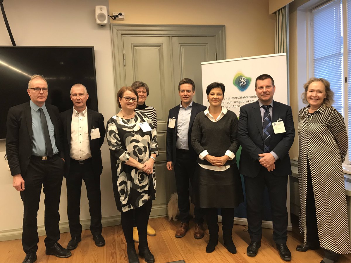 Koko Suomen kattava asiantuntijaverkosto on elintärkeä koko elinkeinolle. Hienoa osaamista ja tahtoa tehdä muutosta yhdessä ja yrittäjien kanssa. Kiitos <a href="/mmm_fi/">MMM</a>! Upea verkosto! #markkuhimanen @JuhaOjalaTTS @WahlstenCamilla <a href="/tomialakoski/">Tomi Alakoski</a> <a href="/MarjaTiura/">Marja Tiura</a> #peterösterman <a href="/jhusukallio/">Jaana Husu-Kallio</a>