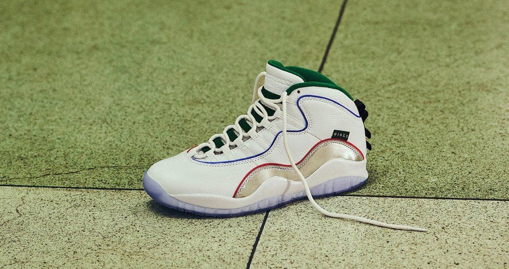 Ad: Sizes selling out! ICYMI: The Air Jordan 10 "Wings" is available at Nikestore!

>> bit.ly/2SBAxhB