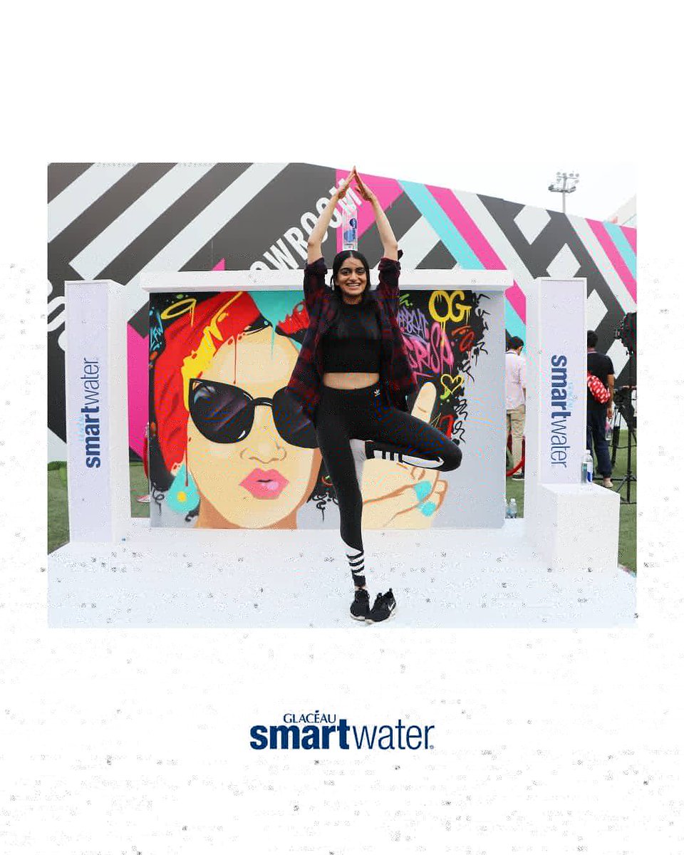 LakmeFashionWk's tweet photo. Getting the smart vibes on with @smartwaterind on Day 2 of #LFWSR20
#madedifferently #LakmeFashionWeek #LFW #5DaysOfFashion #20YearsOfLFW #BetterIn3D https://t.co/cIXi9ZzLsM