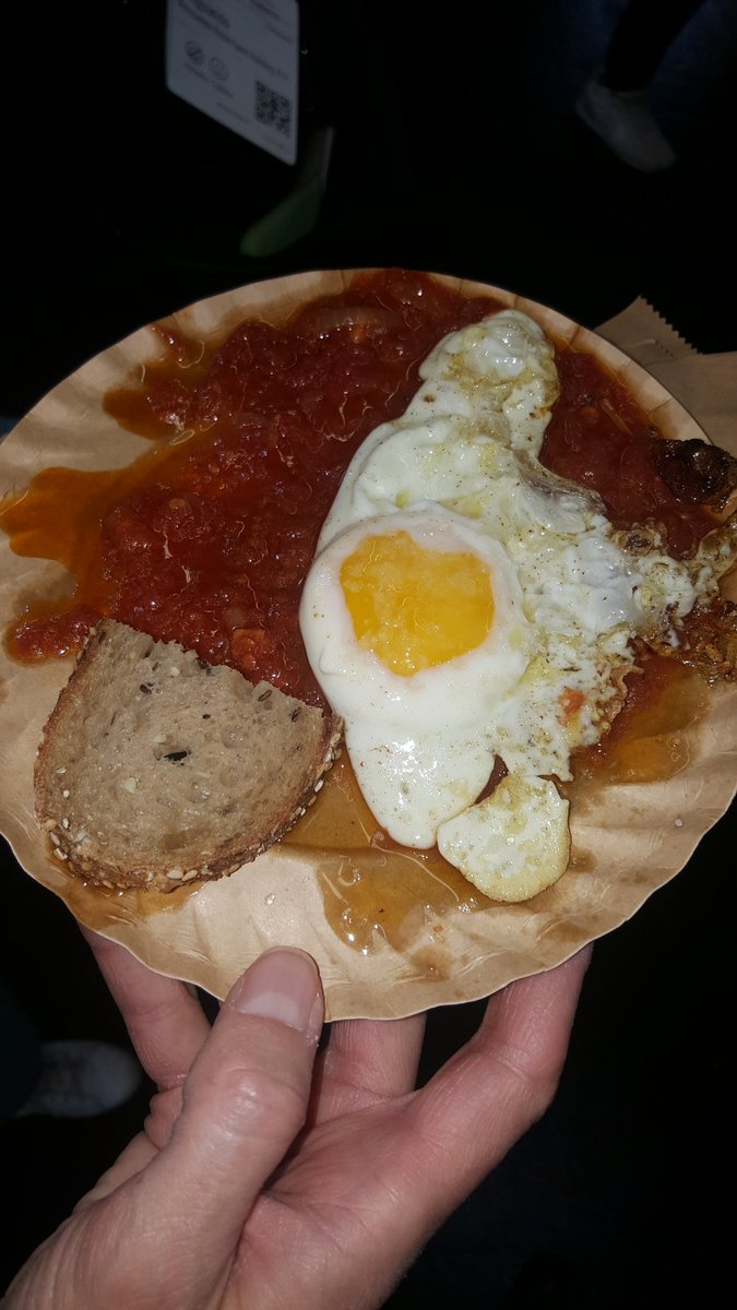 El stand del MAPA en BIOFACH Nuremberg fue lugar de encuentro y trabajo y tambien de showcooking y degustacion de #AlimentosdEspaña Ecológicos. Hoy pisto manchego con huevos bio, queso ecologico con vino y cerveza bio. Gran éxito y gran trabajo EQUIPO!!!