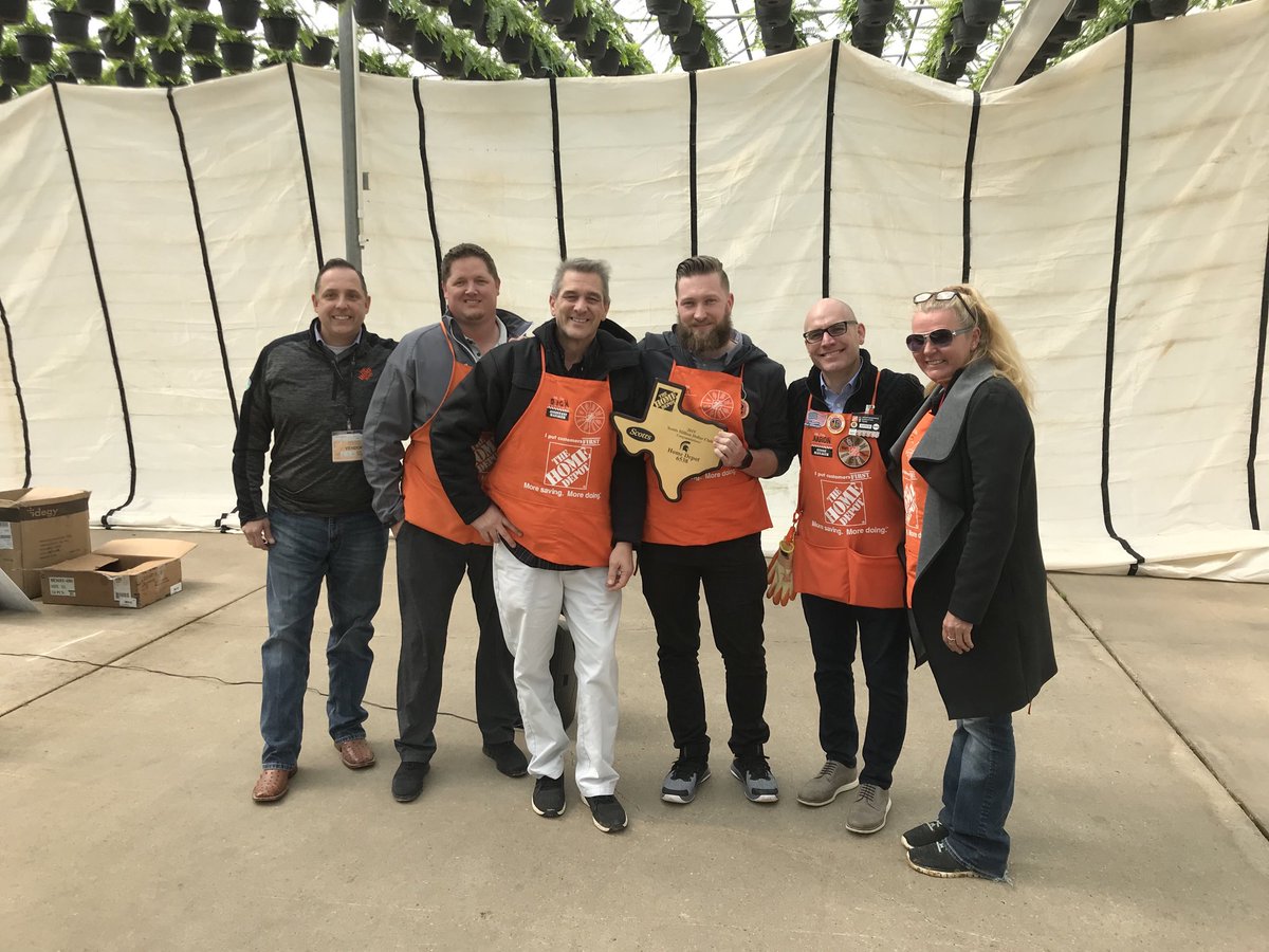 Store #6538 Georgetown getting a Shout Out at the Garden Road Show #orangeblooded ⁦<a href="/garland_haynes/">Garland Haynes</a>⁩ ⁦<a href="/Aaron____Martin/">Aaron Martin</a>⁩ ⁦<a href="/DanielCorbell/">Daniel Corbell</a>⁩ ⁦<a href="/chelseashipleyy/">Chelsea Shipley</a>⁩ ⁦<a href="/mrodriguez_2018/">mannie.rodriguez</a>⁩ <a href="/davidbarrow/">David Barrow</a> ⁦<a href="/RClappy/">R.Clapper</a>⁩