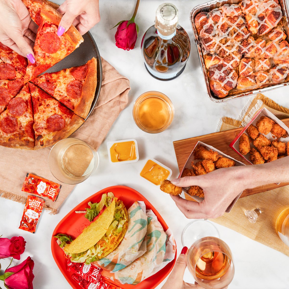 Enjoy all your favorites with your favorites π·π Use code SMELLTHEROSES for $6 off today's delivery fee! π#GalentinesDay