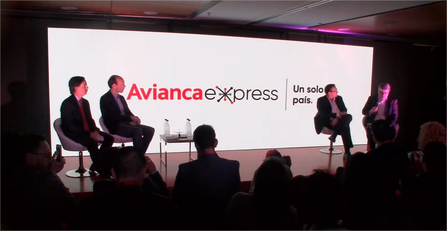 MASBIOsas's tweet image. Hoy presentes en la inauguración de la nueva aerolínea regional @Avianca Express.

Recordamos también que avianca a través de la compra de Títulos de Carbono ha logrado reducir mas de 743.509 toneladas de carbono por año, correspondiente a las emisiones de sus vuelos domesticos.