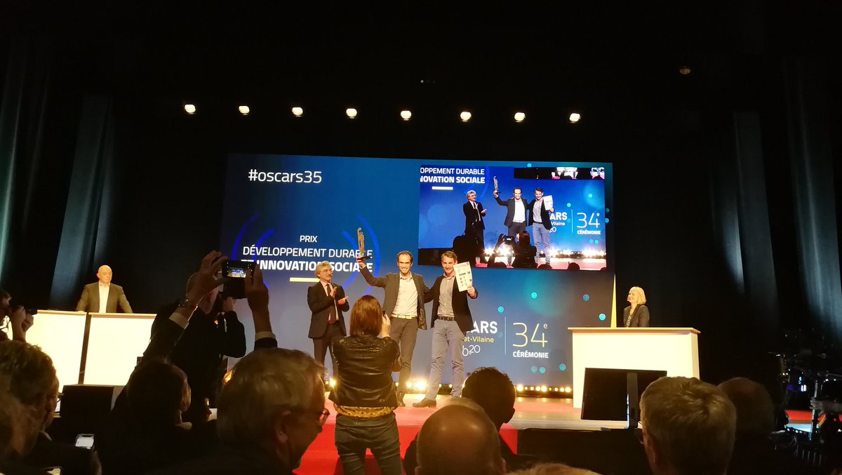 <a href="/FamileoC/">Famileo</a>, la gazette familiale qui connecte les générations, remporte le prix du développement durable et de l'innovation sociale 2020 des #Oscars35
<a href="/CAIlleEtVilaine/">Crédit Agricole d'Ille-et-Vilaine</a> @ille_et_vilaine <a href="/kpmg_ouest/">KPMG Ouest</a> <a href="/TVR35/">TVR La chaîne</a> <a href="/groupeopa/">Groupe OPA</a> <a href="/Le_Poool/">Le Poool x La French Tech Rennes St-Malo</a> <a href="/ouestfrance35/">Ouest-France 35</a> <a href="/BCInter/">Bretagne Commerce International (BCI)</a> @UE_35 @oecbretagne