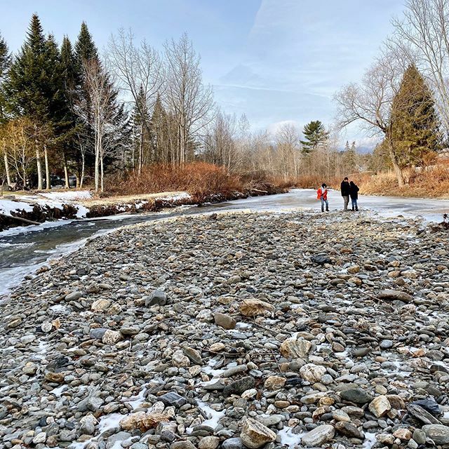 luminastyleblog's tweet photo. There’s so much to see and explore in the beautiful town of Stowe, Vermont. We love skiing, but make sure to set aside a few days to explore some other great highlights. Details up on the blog. #snow #ski #skiing  #stowe #vermont #stowevt #stowevermont #… https://t.co/13tW8GNGH0 https://t.co/88YwxgNUAj