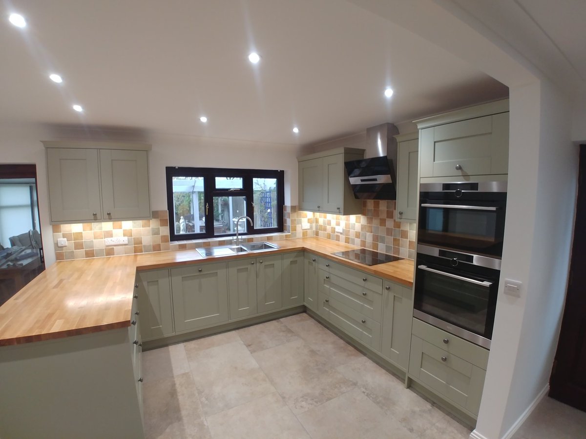 Our most popular kitchen door currently is the solid Ash Ashbourne by <a href="/Masterclasskitc/">Masterclass Kitchens</a> with appliances by <a href="/AEG_Global/">AEG Global</a> and sink and taps by <a href="/1810co/">The 1810 Company</a> <a href="/Masterclass_GJ/">Gerald Jones</a>