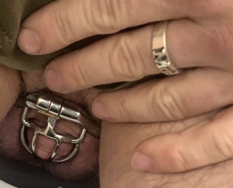 Je behoort mij toe... #mine #femdom #slave #cage #ring