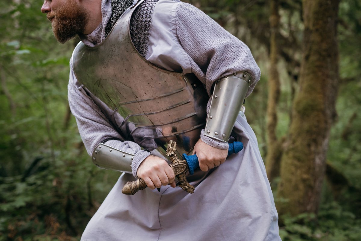 ExploreRealm's tweet photo. Not far behind them, the Knight of the Realm searched frantically for Princess Delilah.
"She will never forgive me for losing her in these woods," he grumbled to himself. "I must prove my worth!"
πΈ: @marinagreenpho1
#ExploretheRealm #WieldtheDrago #FantasyLockOn #FantasyCosplay https://t.co/VuyJR5oXK9