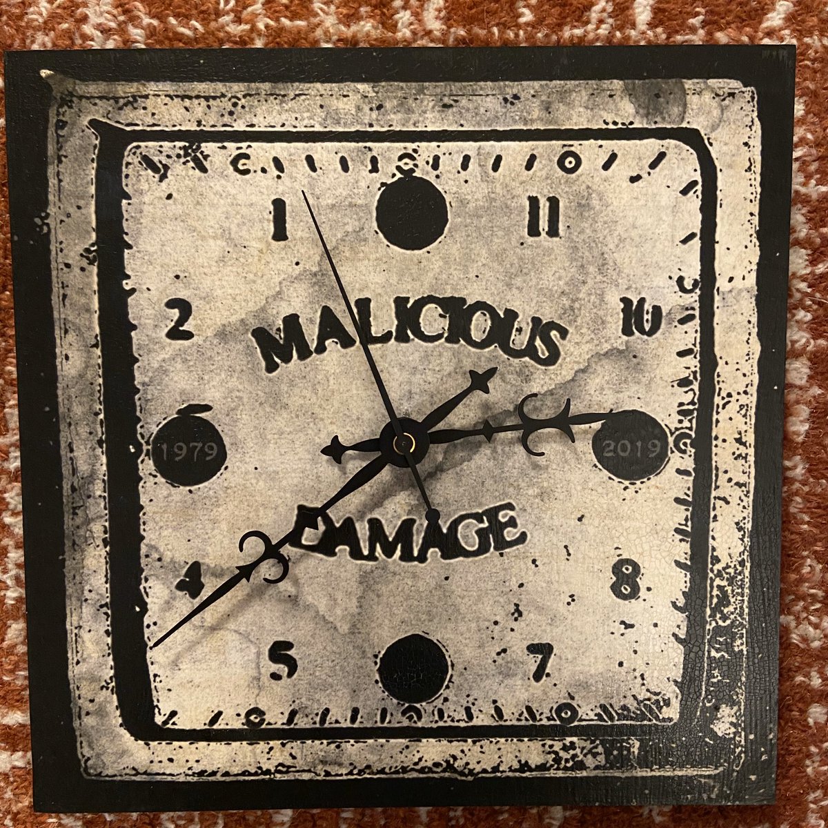 Malicioussteve's tweet photo. 40 years ...and a bit ... commemorative #maliciousdamage clock #ticketytock @Killingjokeband arrived today Mikeโs attention to detail is wonderful https://t.co/s3kJw5vRNd