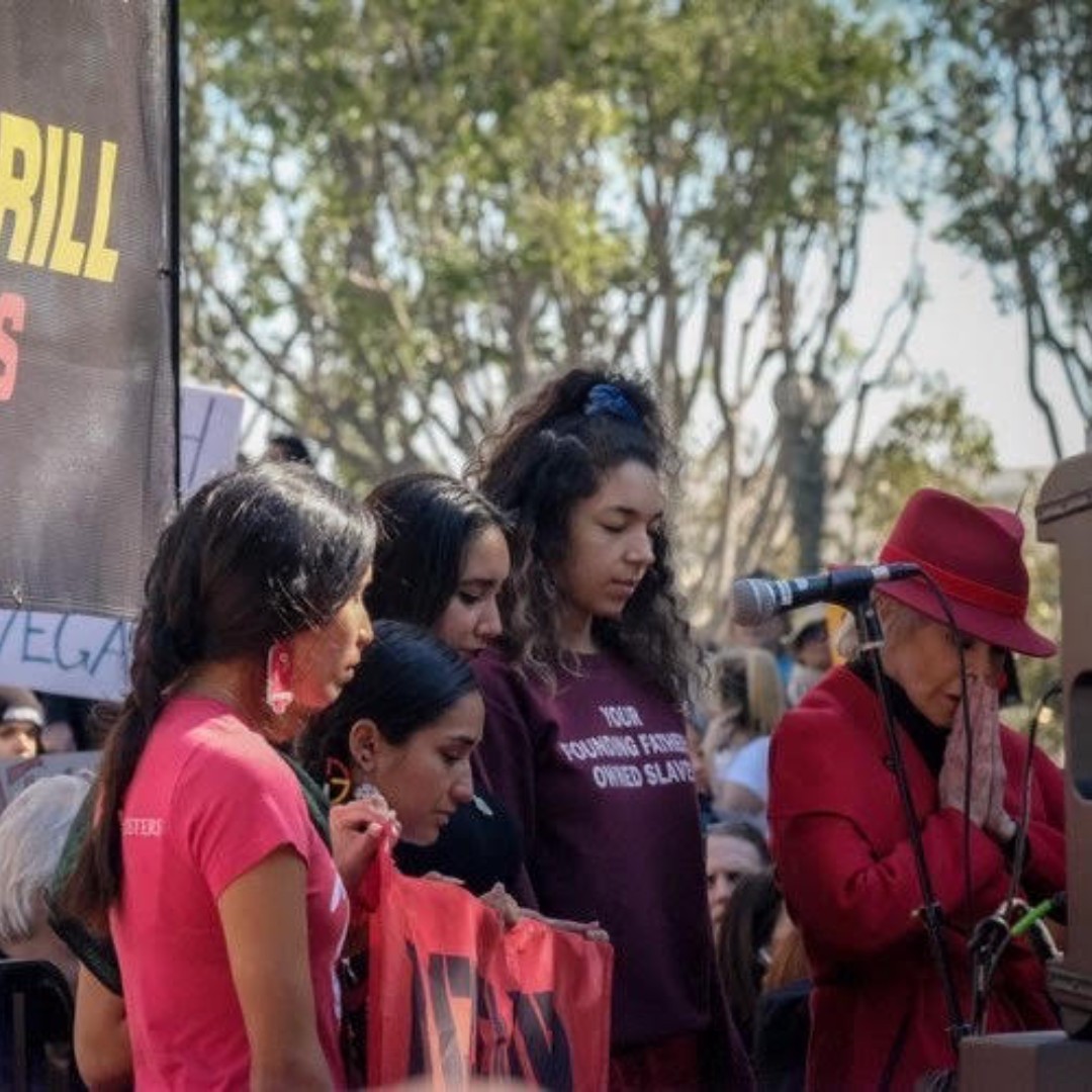 IIYCfamily's tweet image. Fire Drill Fridays with IIYC SoCal 🔥✊ 

#StrikeWithUs #ClimateStrike #IIYC 

📷: @devinwhetstone
