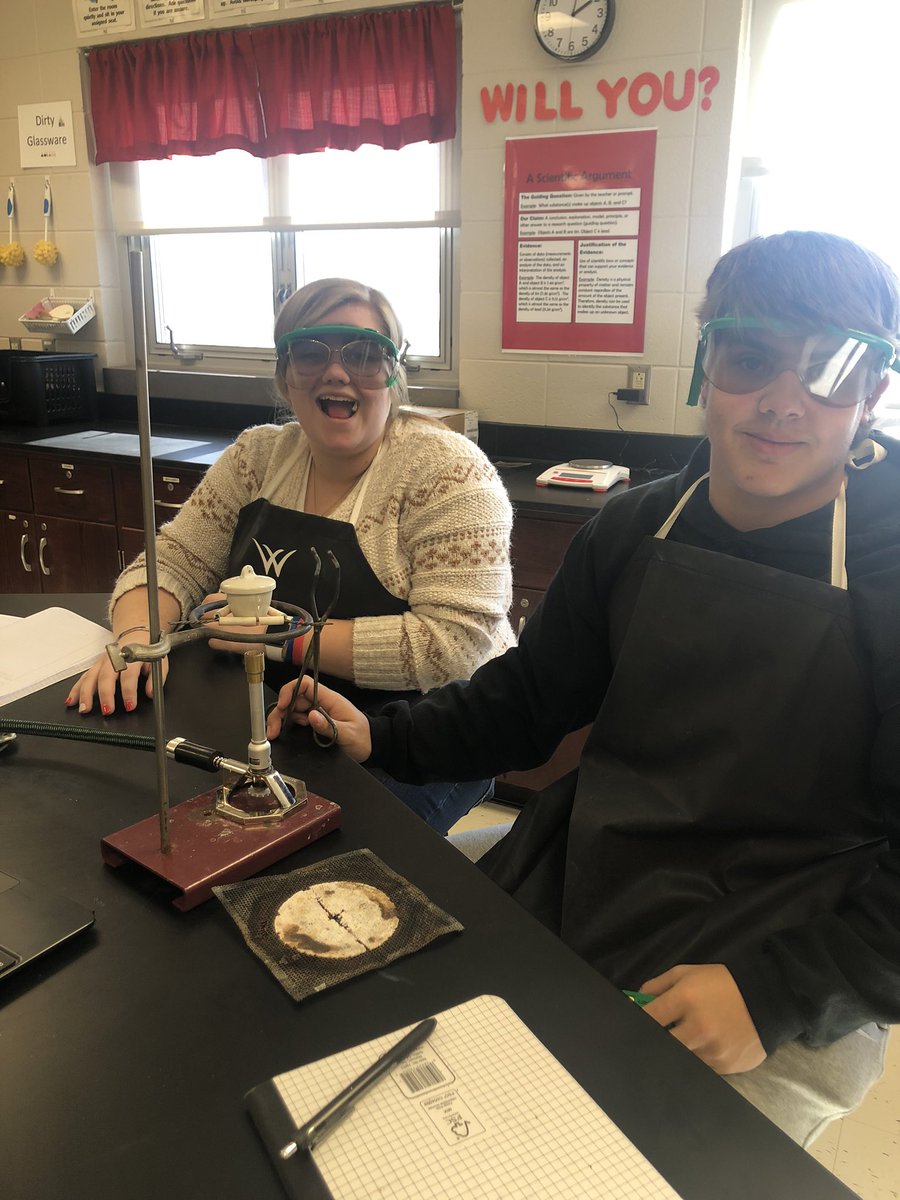 WillardScience's tweet photo. Empirical formula lab. #chemistryfun  #WeAreWillard https://t.co/vFTgOXBywN