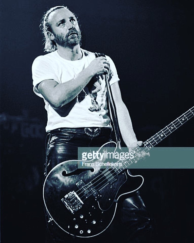 Happy birthday to the bass legend that is Peter Hook! 