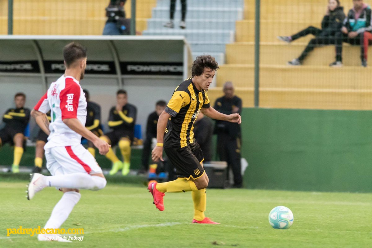 WilsonMendez86's tweet photo. El equipo probable de #Peñarol para el sábado: Thiago Cardozo; Giovanni González, Fabricio Formiliano Rodrigo Abascal, Gabriel Rojas; Facundo Pellistri, Jesús Trindade, Cristian Rodríguez, Christian Bravo; Luis Acevedo, Xisco Jiménez https://t.co/RqkncW6J80
