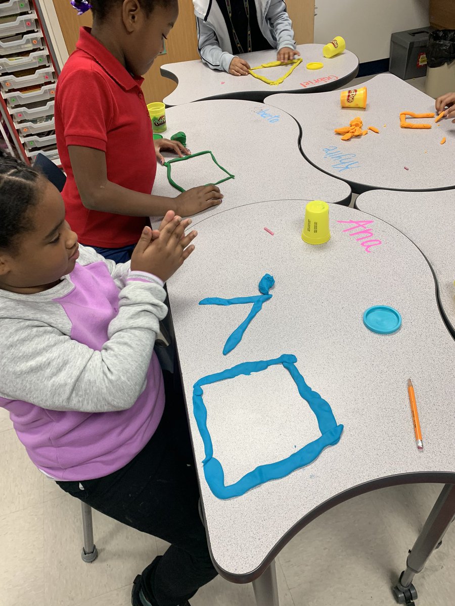 AprilDomenico's tweet photo. Exploring 2D shapes #rangeridernation https://t.co/TdVXVxapFa