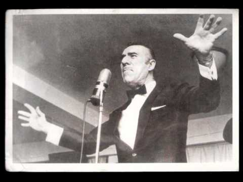 ClaudioBoada's tweet photo. Las letras de #Tango no es lo mío, aunque a mi viejito querido les leía cuando su vista no daba más. En estos días leí #Amablemente que cantó #EdmundoRivero y me causa sorpresa e indignación- Todo un aplauso al #Femicidio Repudio Total @MariaEugeniaBT https://t.co/swIPhZqDEm