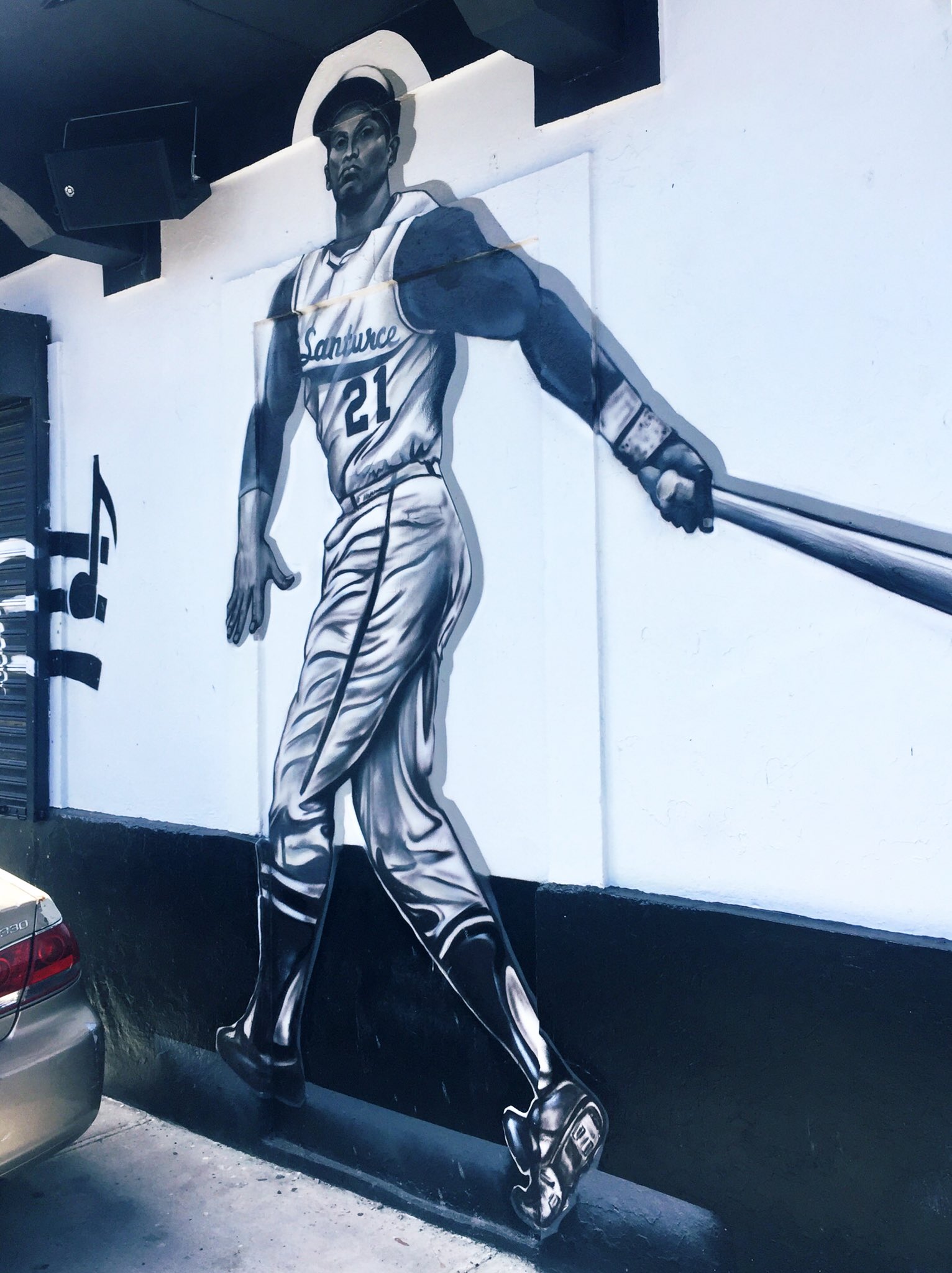 Gummy Arts on X: Roberto Clemente / Santurce Cangrejeros street art and  souvenirs found in Puerto Rico this week  / X