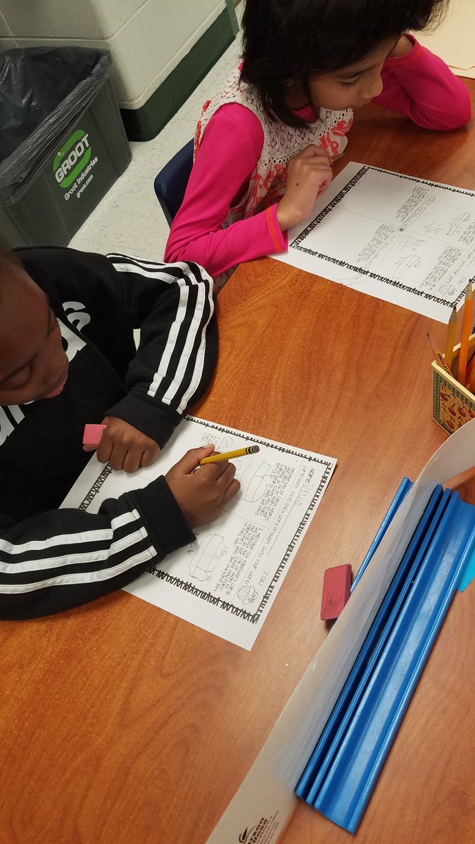 MrsKomosaClass's tweet photo. Valentine's Math Stations @McGannMr @CArmendarizMxwl @MsAcosta220 https://t.co/qvWZe7f3eS