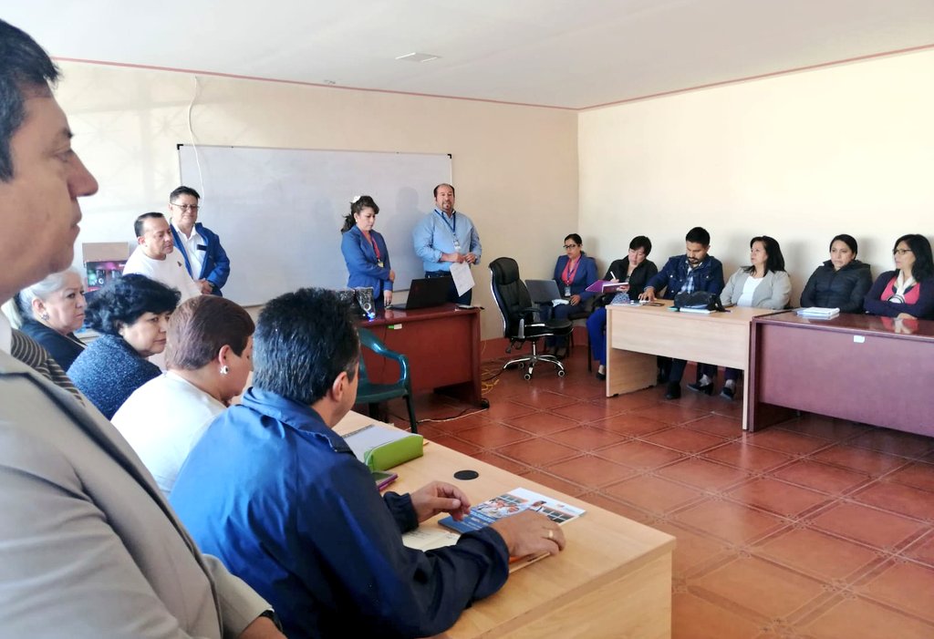 WillanMalla's tweet photo. AHORA I #Gonzanamá, Administrador/as Circuitales y Jefes departamentales del #Distrito11D06, participan del Taller de "Inducción sobre el Manual de Implementación de #EstándaresEducativos y el rol del Auditor. #SomosEducaciónEc @monserratcream1 @magdasalazarg @GoberLoja https://t.co/G58NT69UK8