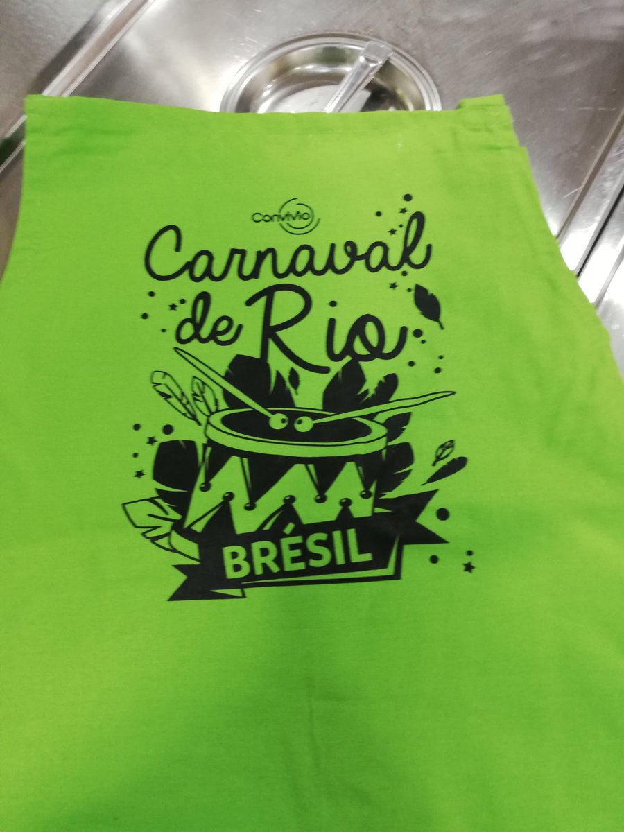 GueFlorence's tweet photo. Animation Brésil https://t.co/MUcYtWqzQ2