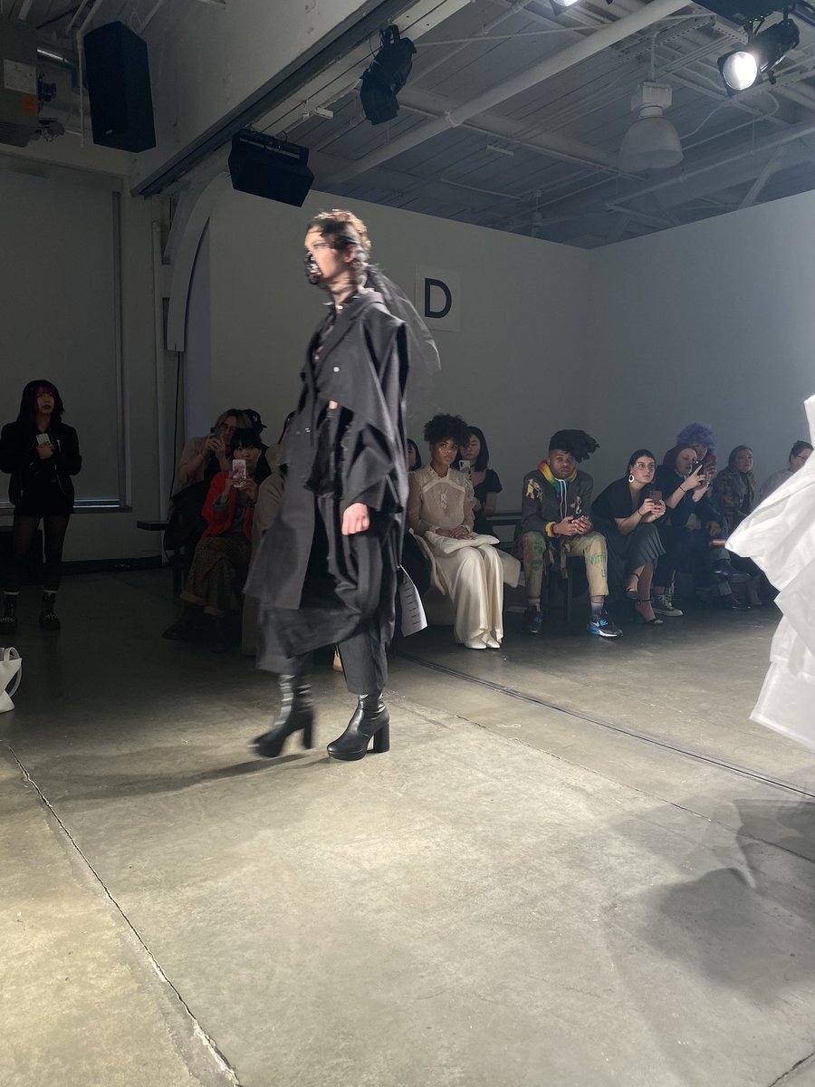 HBAfashion's tweet photo. Some very innovative designs from the @FIT Design MFA show for #NYFW2020 https://t.co/cjzrdXNz9F