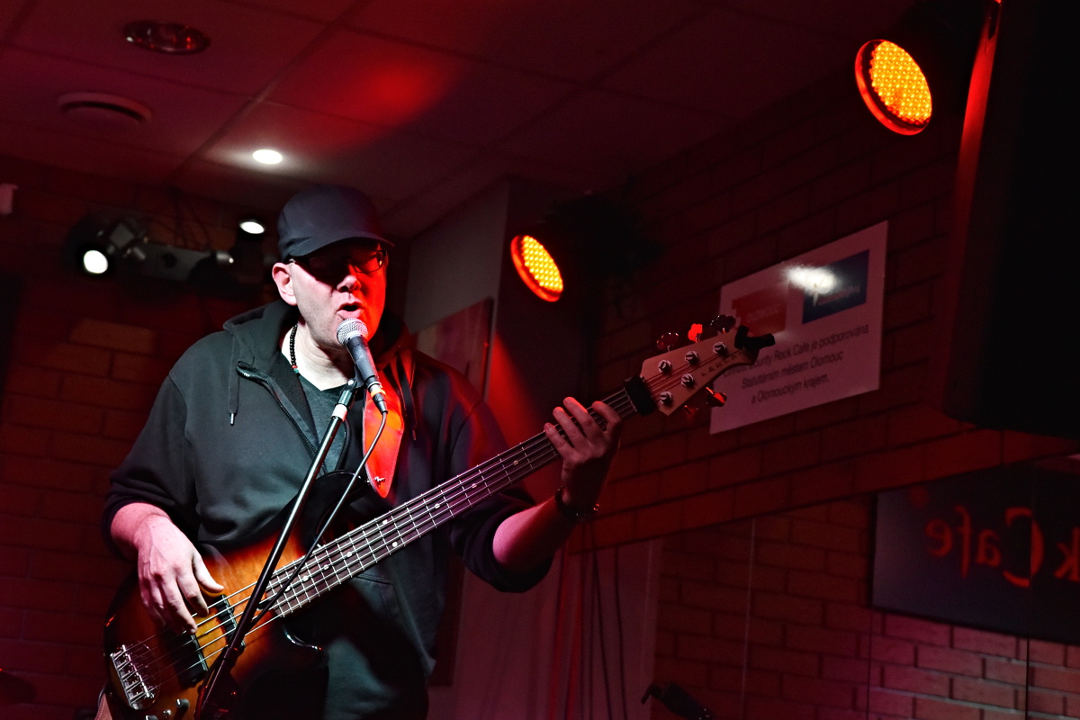 musicwebcz's tweet photo. Amazing gigs are placed in #Olomouc! #Blindstone #BountyRockCafé #MartinJAndersen #bluesrock
➡️ https://t.co/H0vNuIKBe8 ⬅️ https://t.co/xauYyRw0XT