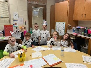 KurtzElementary's tweet photo. 101st Day of school!! https://t.co/2mn5PnLvyf