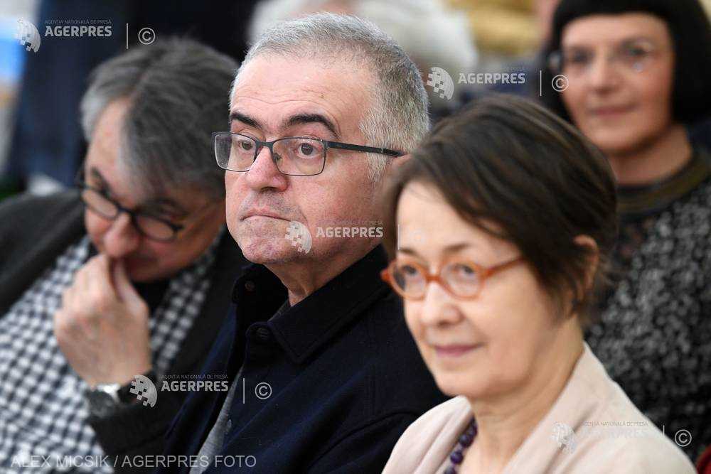 agerpres's tweet photo. #Liiceanu: Socotesc că în clipa de faţă #Humanitas este cea mai bogată editură din România https://t.co/rTtuVeOyMH https://t.co/h4acepmeKT