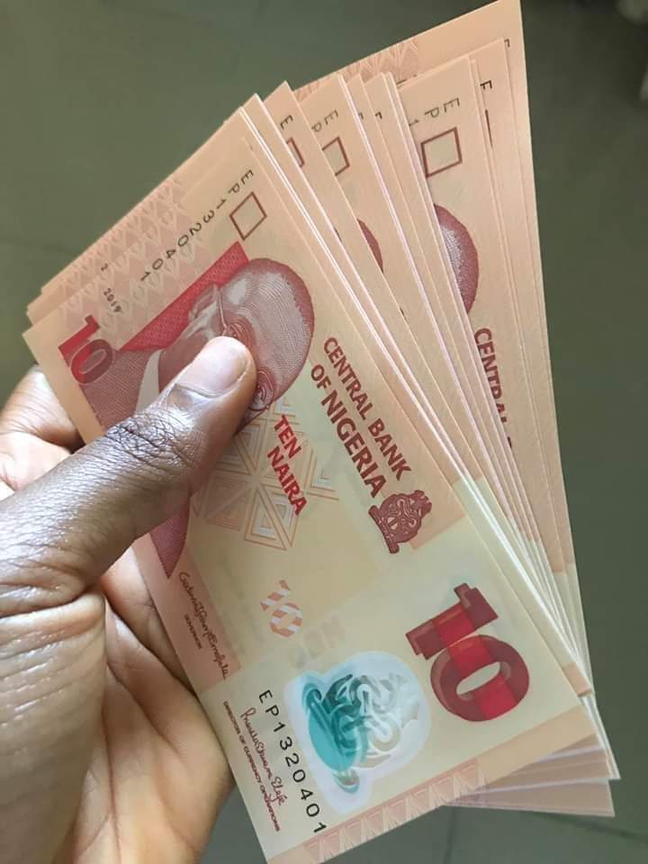 Is your boyfriend treating you wrong or he is refusing to buy you gifts and stuffs?
Fret no more dears
Zaddy is here for you😎