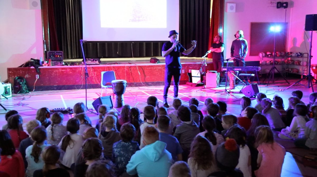 SCDSB_Schools's tweet image. SCDSB staff!📢 This week&apos;s #SCDSBScoop is now live! Feb. is #BlackHistoryMonth &amp;amp; schools across the SCDSB are recognizing the month with in-class &amp;amp; school-wide activities. See an example from @CodringtonPS in this week’s Scoop!

📽️Watch today&apos;s episode:
bit.ly/2tTPiEb