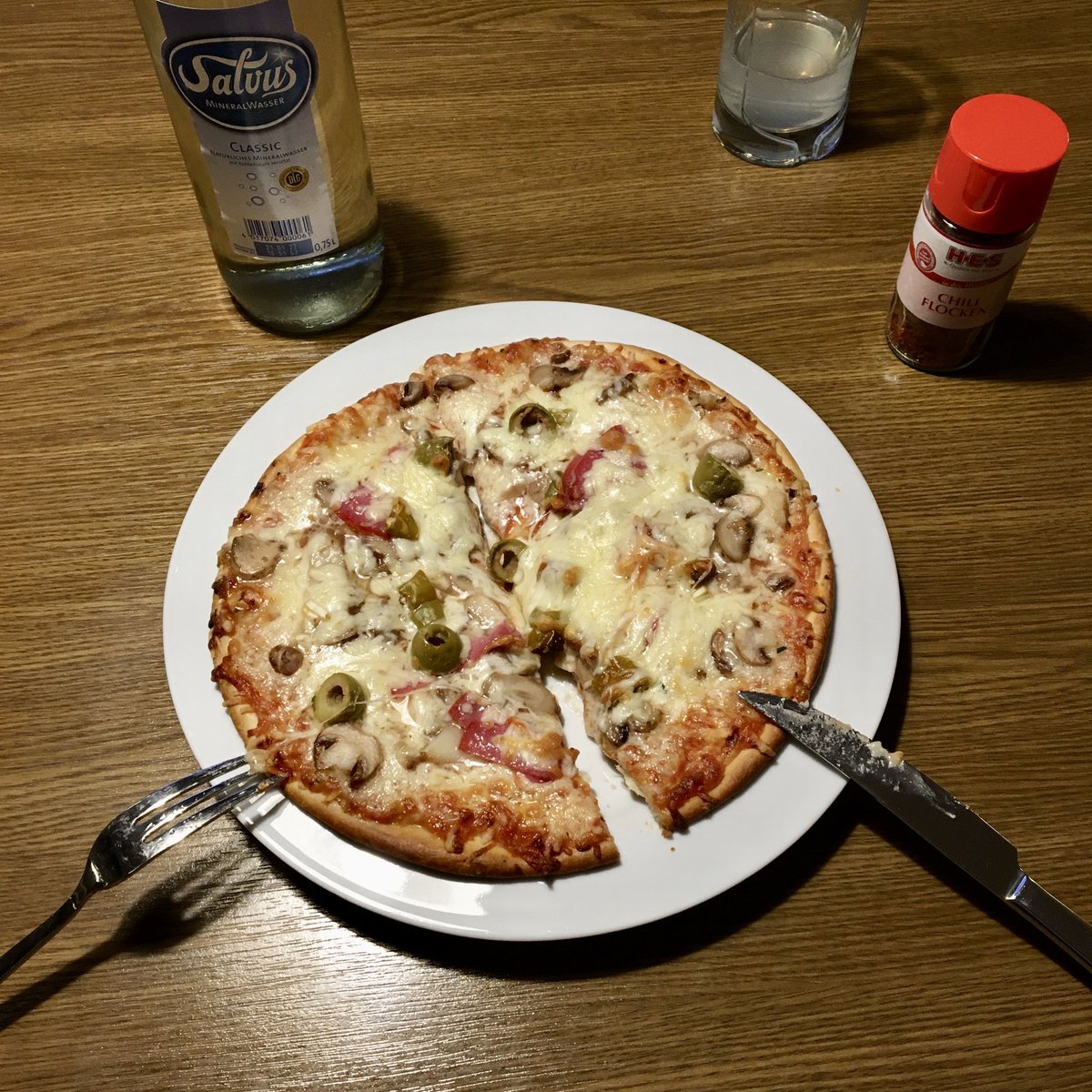 universum2's tweet image. Vertan, mag doch nur Fett! #fettblog #fat #superfett #Fressen #ungesund #vertan