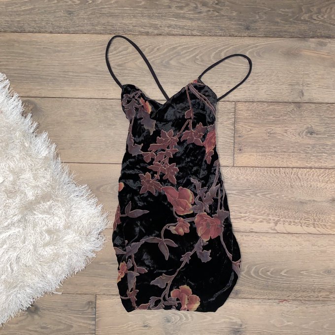 Added more items to my Poshmark✨Some for only $5😇 https://t.co/U1XYBMIQUX https://t.co/8iqU7PXbbO