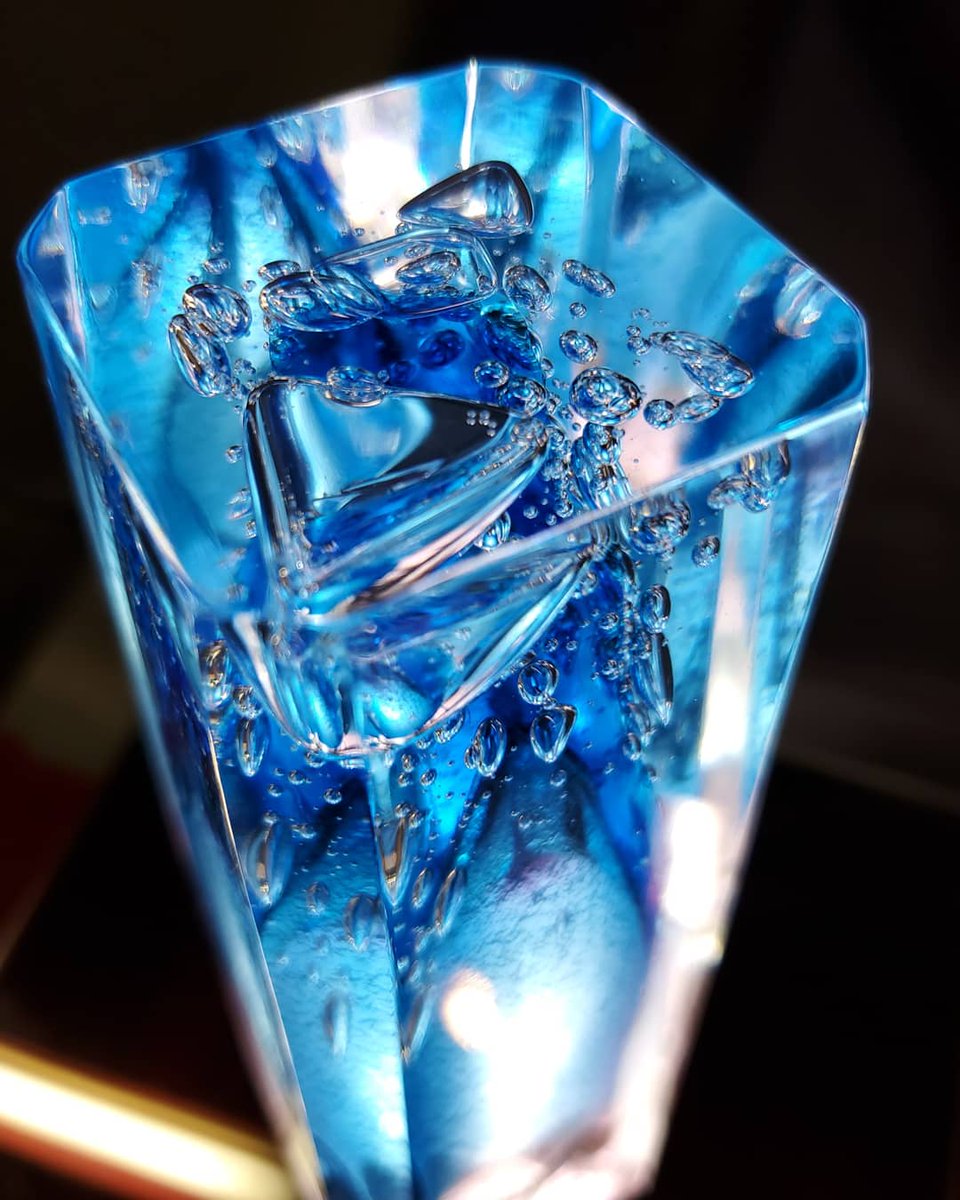 グラスアート黒木 No Twitter ガラスの中に秘められた たくさんの不思議 不思議 透明感 泡 立体感 見る角度によって違う ガラス Glass アート Art グラスアート黒木 黒木国昭