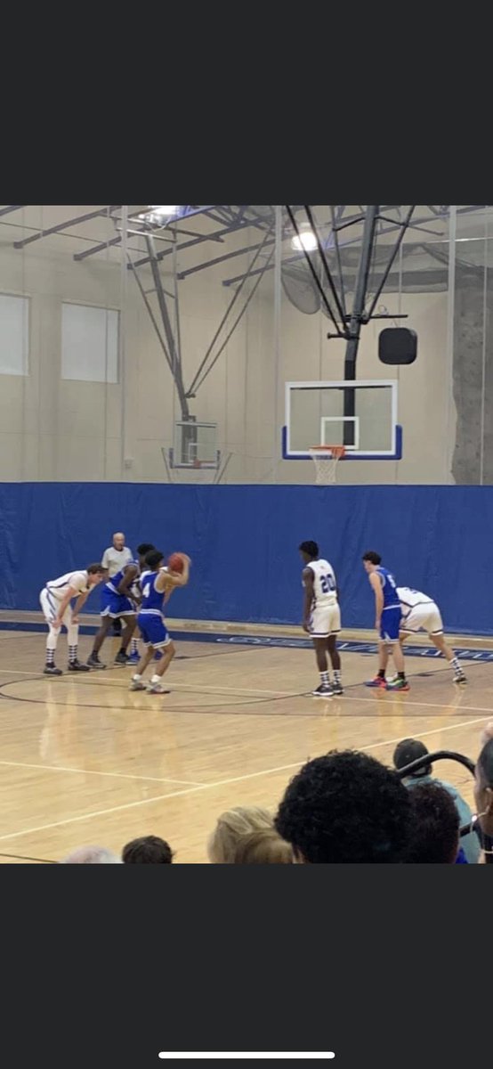 Gatewaygriffins's tweet photo. Cheers to a great season Griffins!  We’re proud of you!  We’re thankful for Coach Jones and his coaching staff for the heart and dedication that went into this season. #griffinpride https://t.co/zfJrkksGEJ