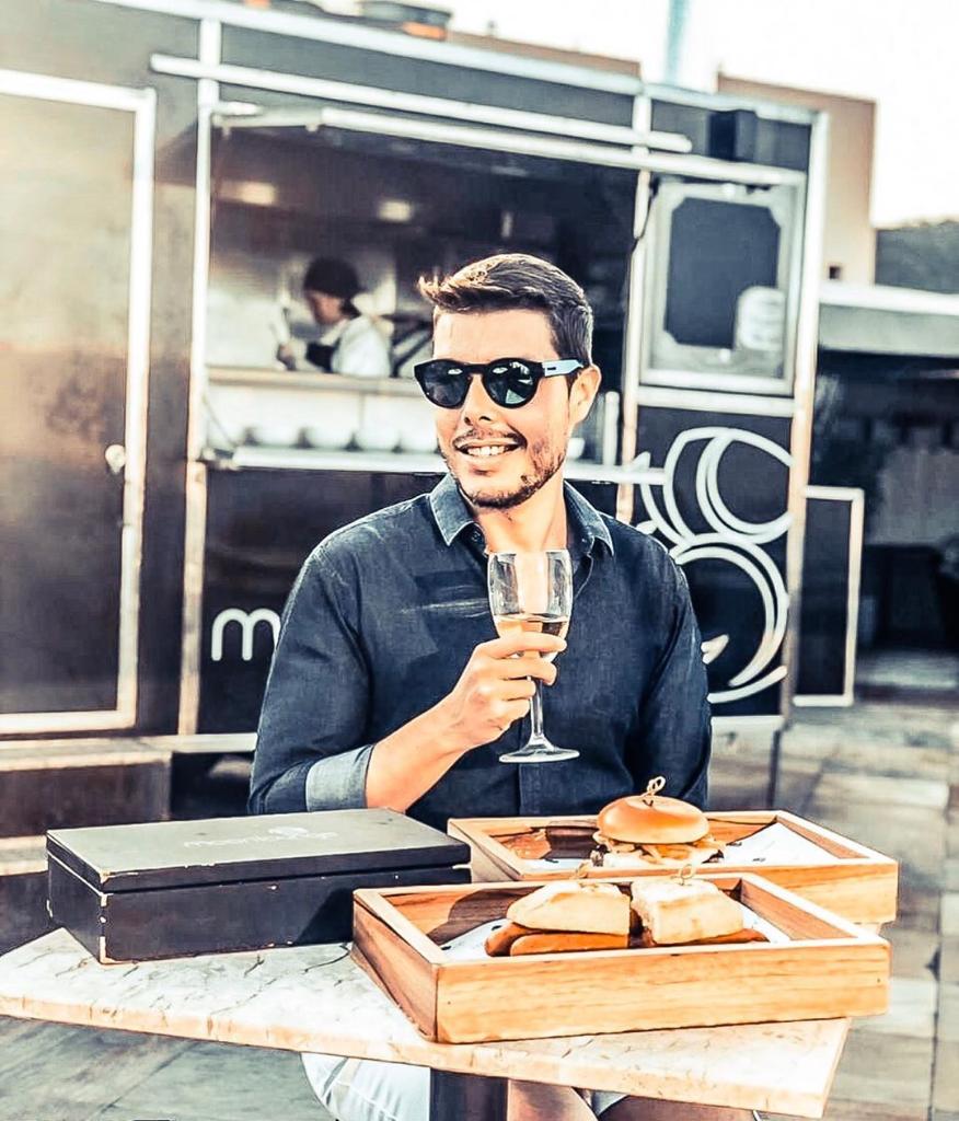 Moonlounge Rooftop Bar é sempre uma boa ideia! 🍷 
📸 tavinhu_furtado