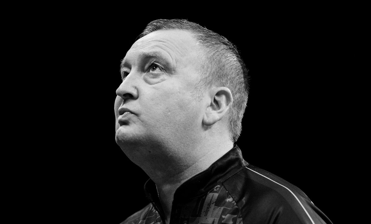 Oche180's tweet photo. SHER-ROCKS DUZZA!
Pink Princess Fallon Sherrock delivered another impressive display to draw 6-6 with Glen Durrant in the @Unibet Premier League.
#dart #Unibet180 #fallonvduzza 
📸@taylanningpix https://t.co/2aTfWVZBfW