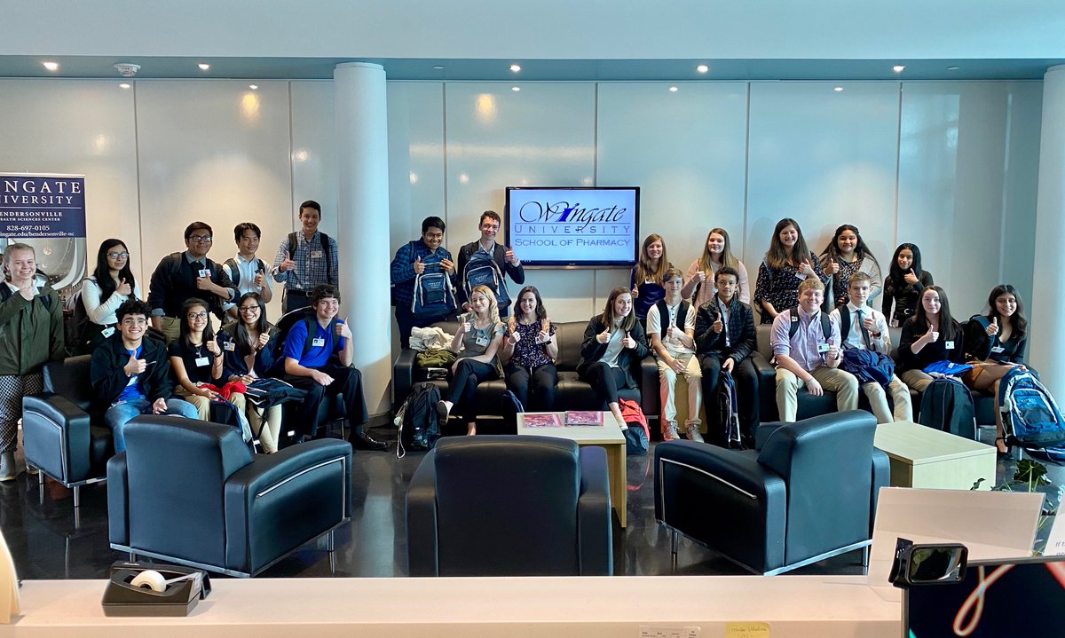 WUHHSC's tweet photo. Today the Early Scholars program kicked off and it was a huge success!! Twenty-five  9th &amp; 10th-grade students were selected to participate in the program from local Henderson County High Schools and BRCC Early College.  Students learned about career opportunities in pharmacy. https://t.co/sALu9iqB5u