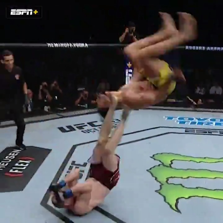 Mma Frontier 実戦でカポエイラ使う人 2 Ufc ミシェル ペレイラ カポエイラ T Co 8vgkoxgfsh