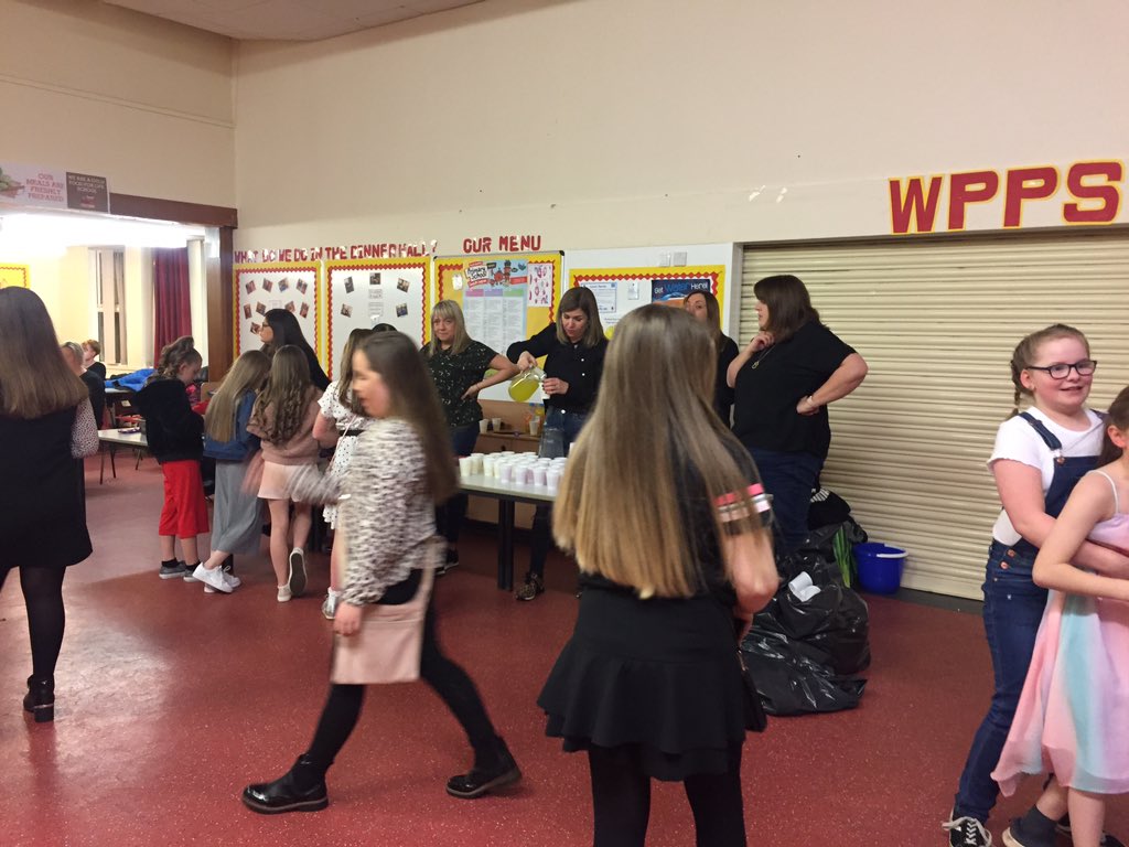 WhitehirstPs's tweet photo. Primary 4-7 had a great time too!! #amazingdancing #fun thank you to everyone who came along to help 💕 https://t.co/ykAQXPO5Is