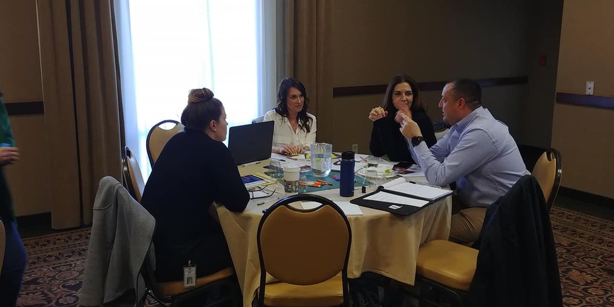 vick_integrate's tweet image. Had a great time yesterday brainstorming with members of our community and @BoiseState talking about a rural initiative outreach program in Mountain Home! #advancedopportunities #letstacobouttech @MhsdTechnology