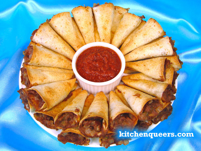 kitchenqueers's tweet photo. You need this #BloomingQuesadilla in your life! See how here: https://t.co/wl9JvhH1vK #Appetizer #Appertizers #Quesadilla #QuesadillaRing #SavoryBaking #PartyFood https://t.co/SIzcmi1xs3