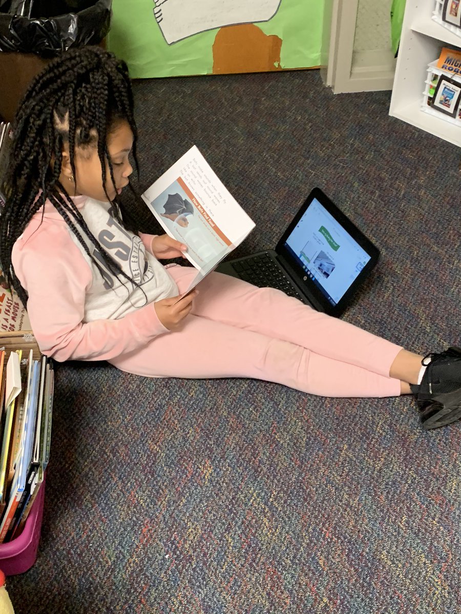 kelleeute's tweet photo. These 2nd graders readers are using @seesaw to record themselves reading then self evaluating using emojis to determine if their reading made sense. Great way for these leaders to take ownership of their progress. @hecorleyelem #hecreads https://t.co/TidbUJEe9u