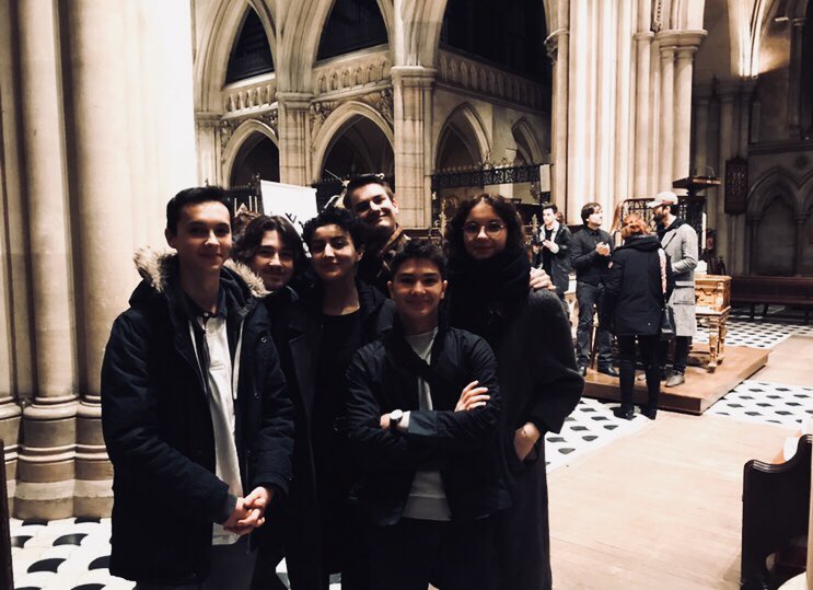 karine_dessale's tweet photo. Merveilleux #concert du #virtuose Éric #Artz à la #Cathédrale américaine #Paris #candlelight #fever #parissecret avec les #EFJ1 @EFJ_Officiel #Chopin #Beethoven https://t.co/zFUNdZXeRN