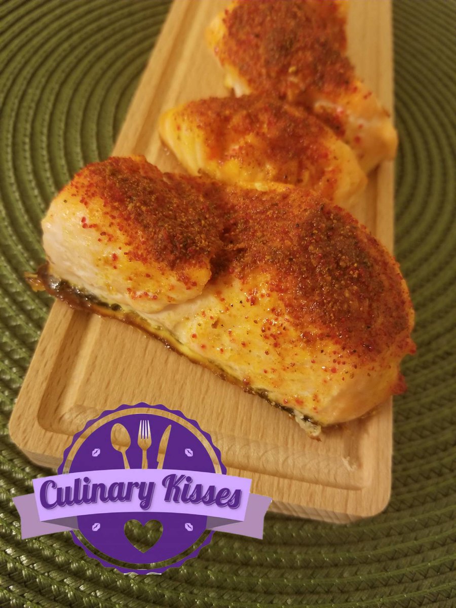 CulinaryKisses's tweet photo. New spices from Zanzibar inspired this salmon dish. Visit our blog for info https://t.co/PUApgRl9b9 
#culinarykisses #ChefAngelaMichelle #foodie #spice #spices #spicemix #30minutemeals #cookingchannel #salmon #howtocooksalmon #zanzibar #africa #africanspices #cookingwithspices https://t.co/fTAXUX5Niy