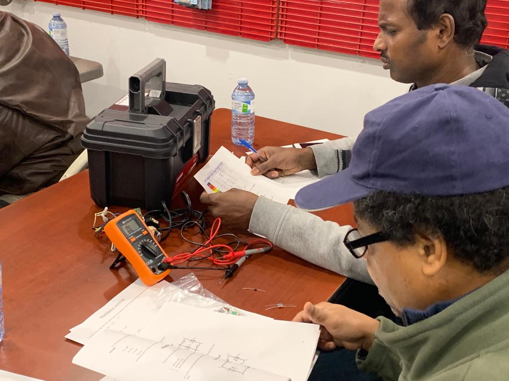 thecornersjt's tweet photo. Second day of the repair workshop in partnership with Repair Café Toronto, happening at the 240 share & reuse space. #Stjamestown #Sharing #Reusing #shareandreuse #stjamestown #torontocommunity #communityspace #myneighborhood #TOwaste #repairs #electronics #fixingisourgame https://t.co/Oo33niErIA